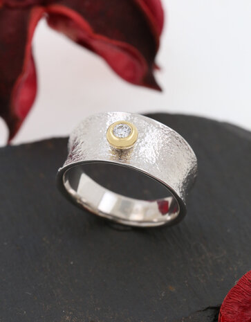 Gloria-925er Silberring mit Labordiamant Gloria-925er Silberring mit Labordiamant