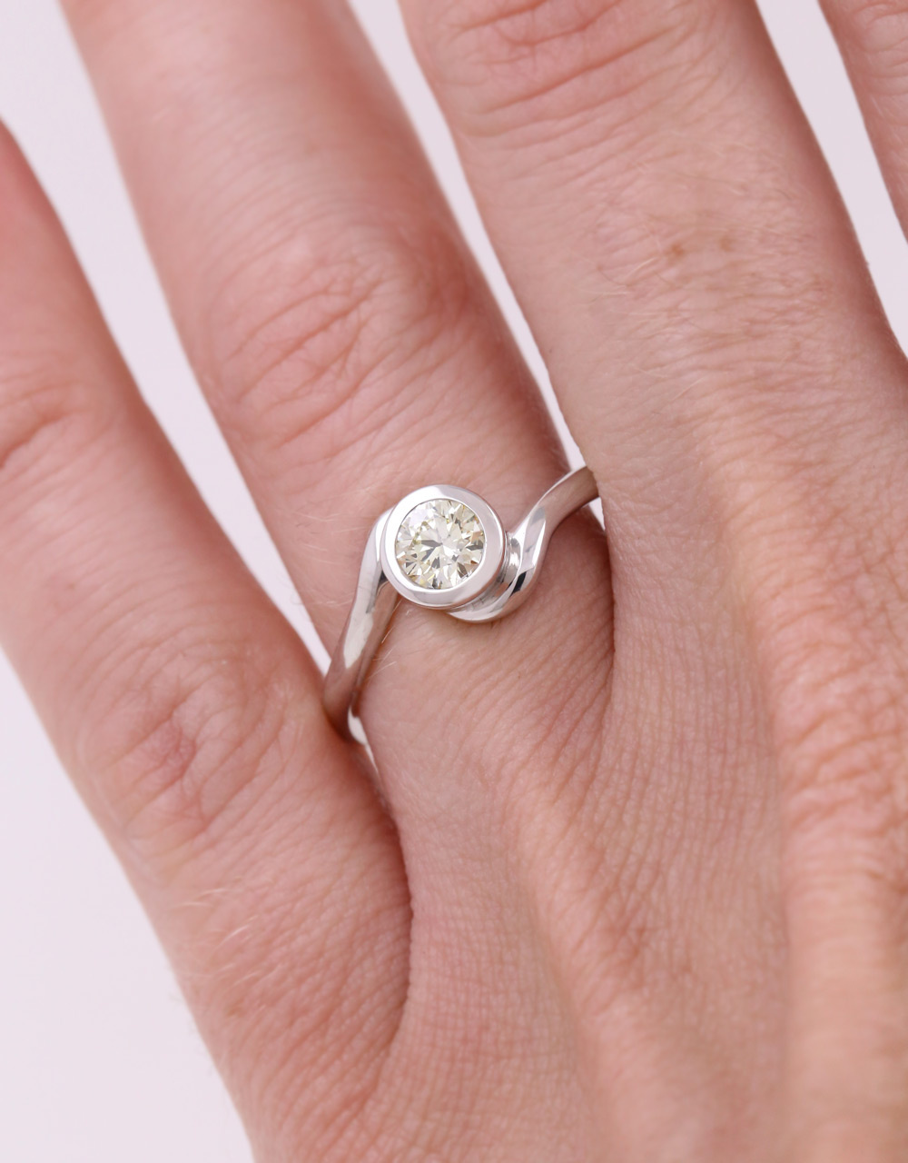 Warum New Creations auf Labor-Diamanten setzt – Nachhaltigkeit trifft auf Leidenschaft Warum New Creations auf Labor-Diamanten setzt – Nachhaltigkeit trifft auf Leidenschaft