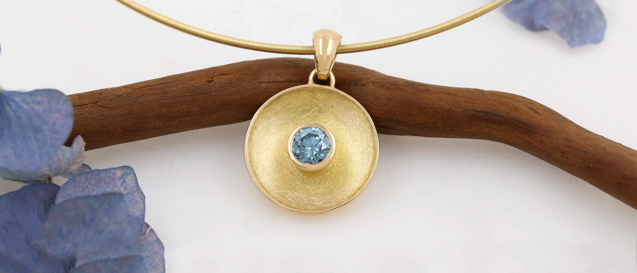 Herstellung von Labordiamanten: Technologie trifft auf Perfektion Herstellung von Labordiamanten: Technologie trifft auf Perfektion