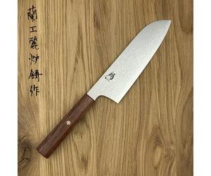 https://cdn.webshopapp.com/shops/241833/files/368013012/300x250x2/nenohi-show-damascus-santoku-180mm.jpg