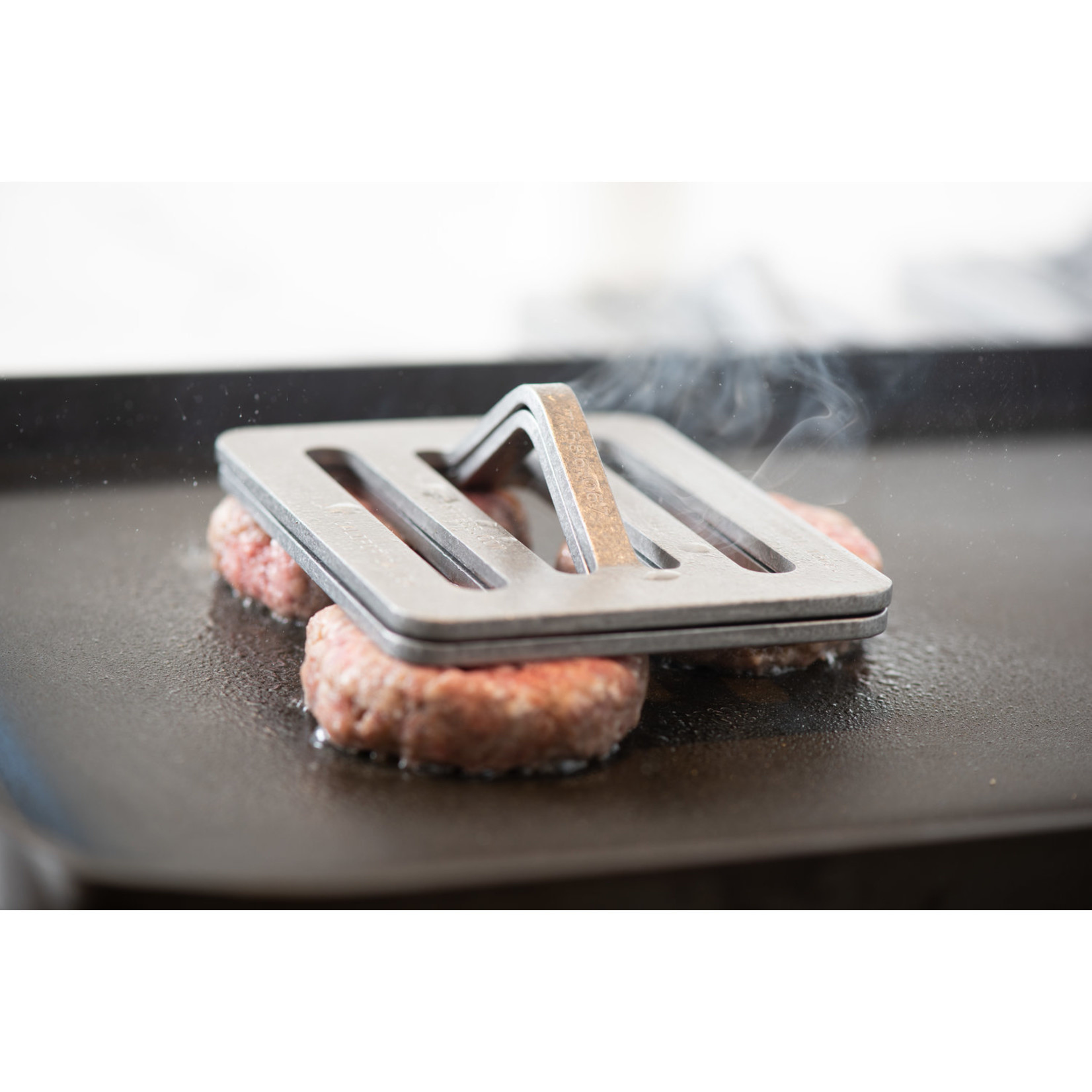 Chefs press 19oz (0.54kg)