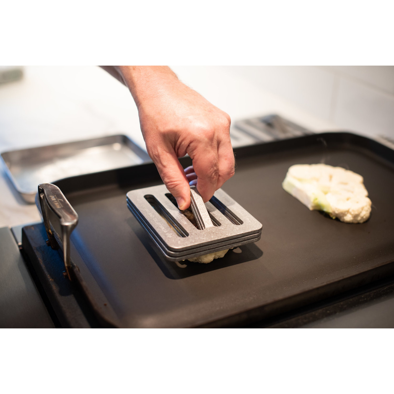 Chefs press 19oz (0.54kg)