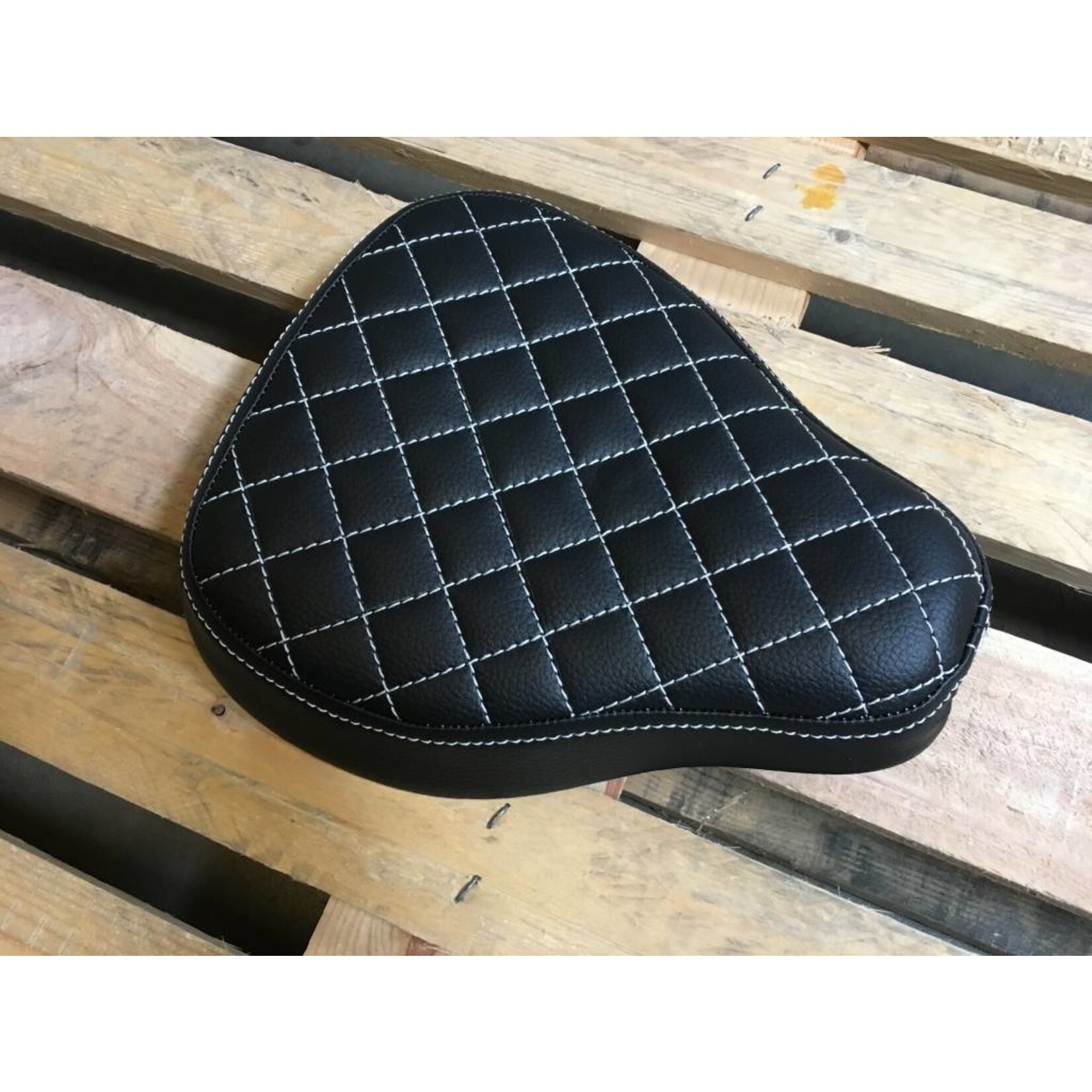 C.Racer C. Racer Bobber-Sitzbank "White Diamonds" schwarz