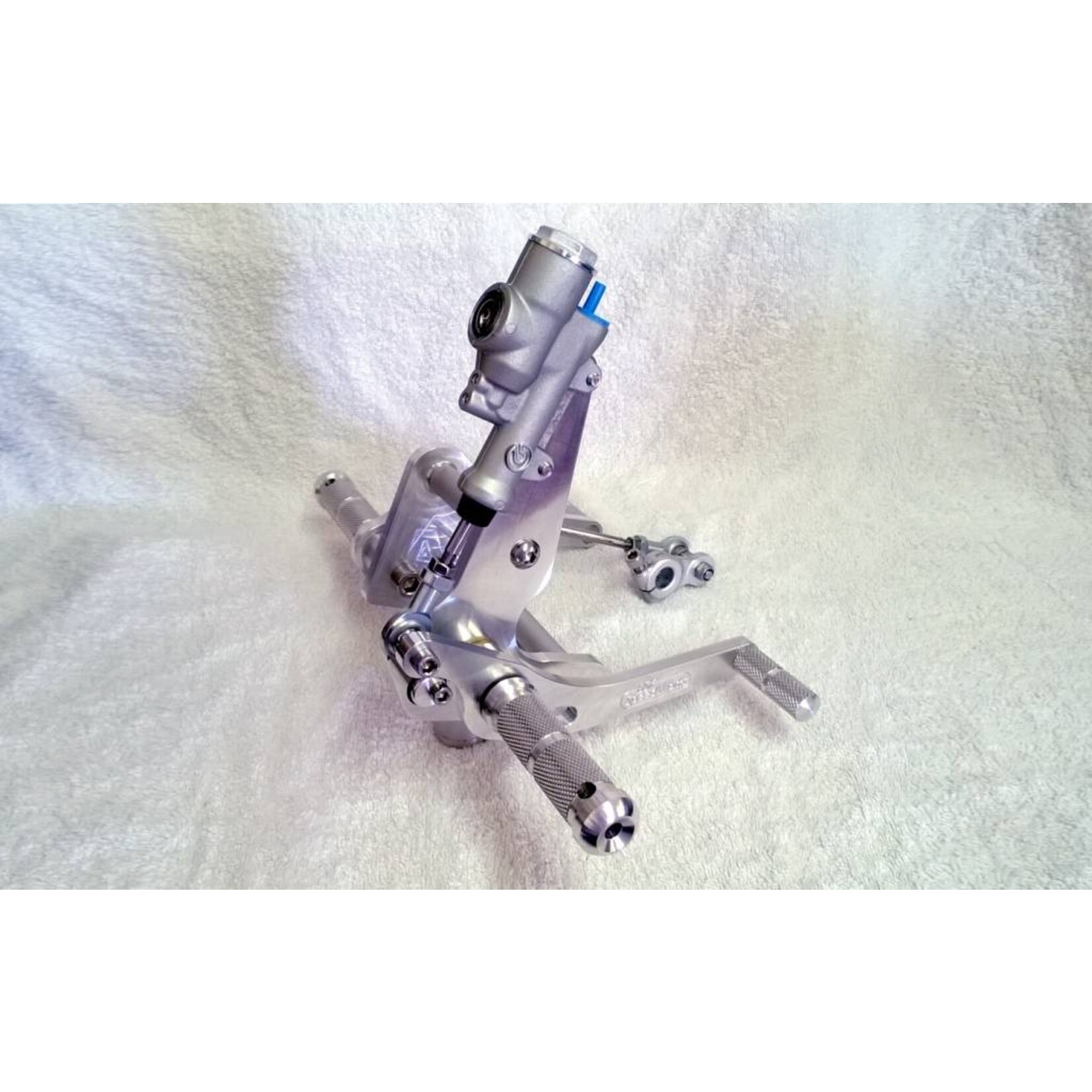 BSK Speedworks CNC-Fussrastenanlage BMW K75S - K100 ohne ABS