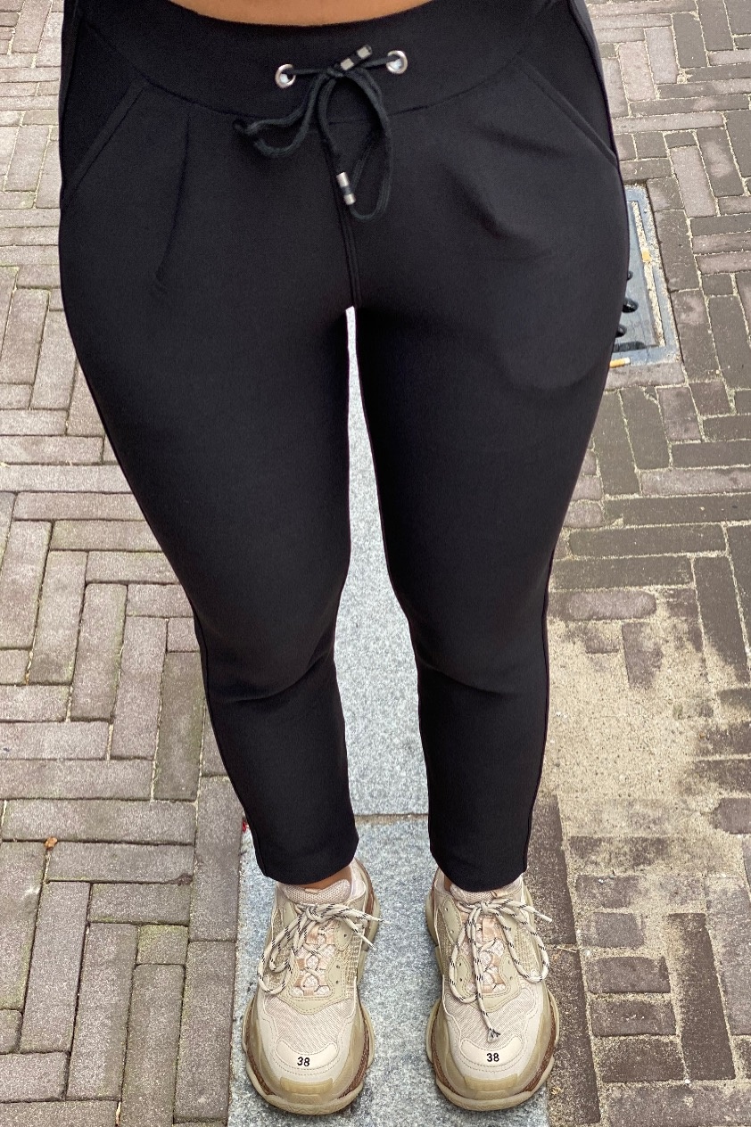 Katie Pants Black Lots of Goodies