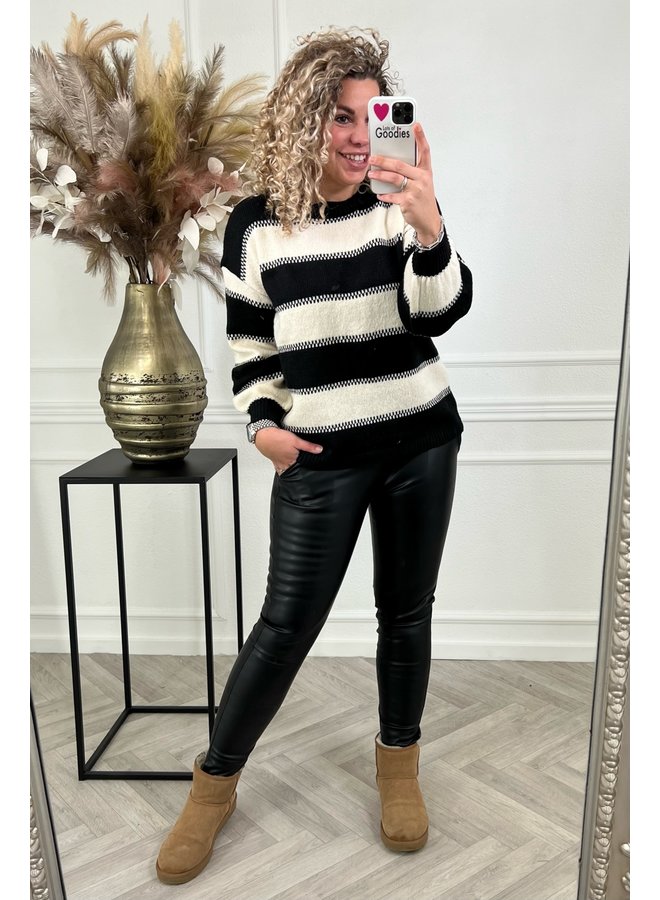 Cozy Striped Sweater - Creme/Black