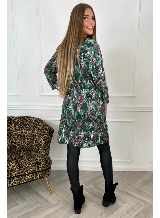 Curvy Paisley Tunic â€“ Green/Pink