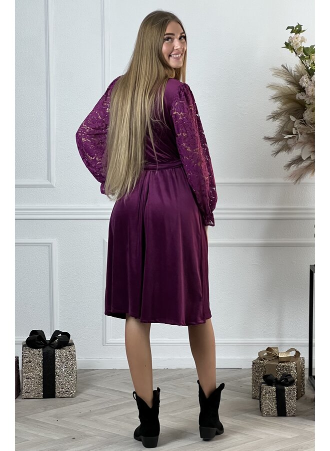 Curvy Velvet Lace Dress - Magenta