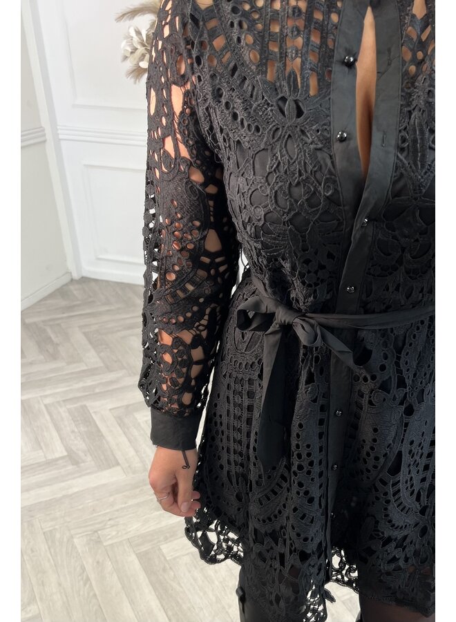 Musthave Lace Dress - Black