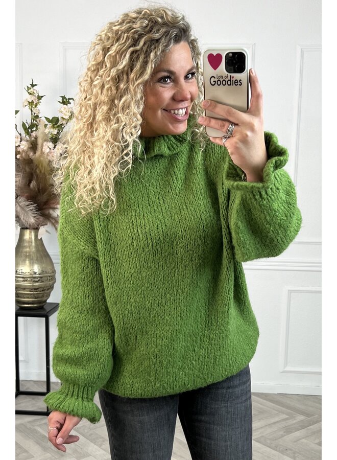 Curvy Ruffle Sweater - Green