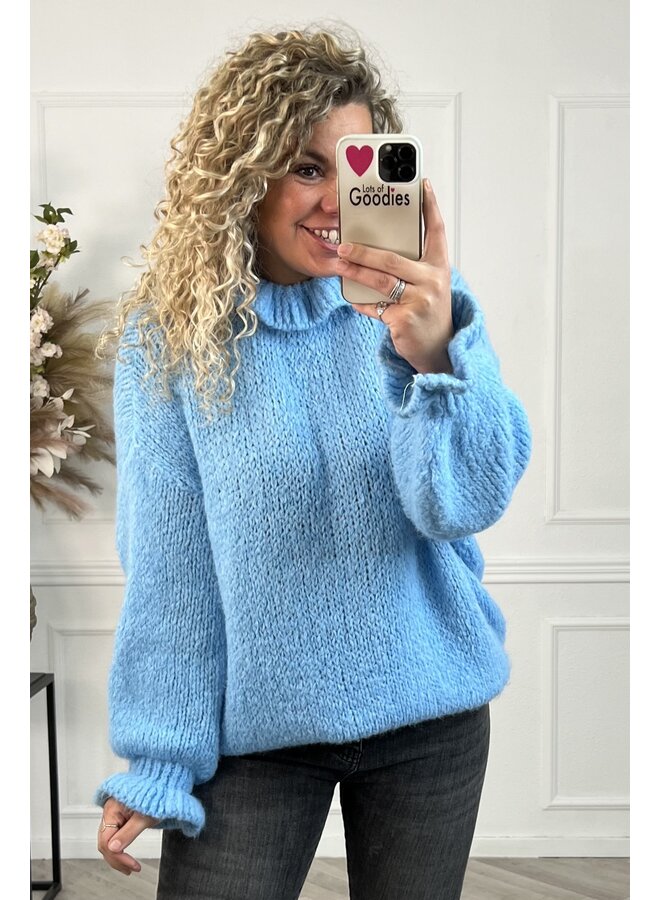 Curvy Ruffle Sweater - Light Blue