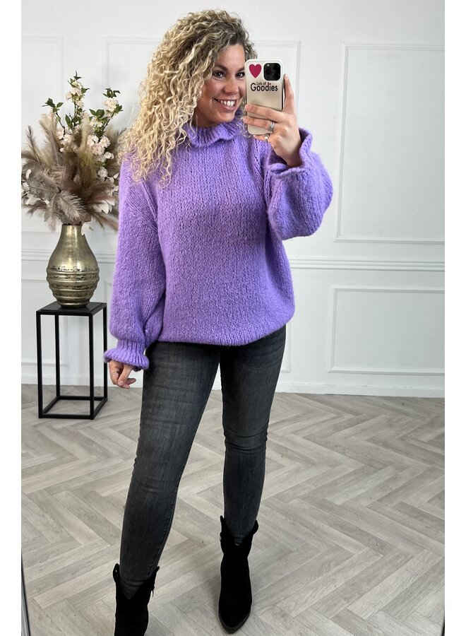 Curvy Ruffle Sweater - Lila