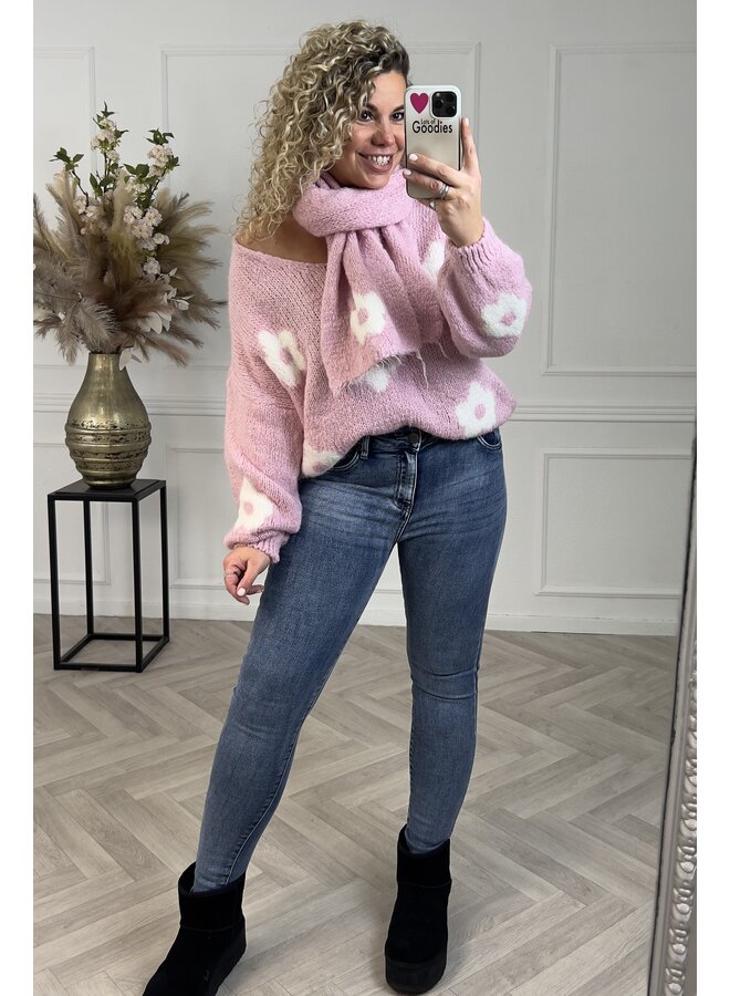 Cozy Flower Knitted Sweater - Pink/Off White