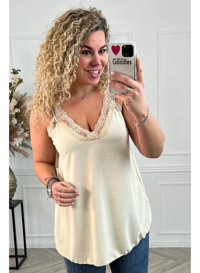 Curvy Sisi Lace Top - Beige