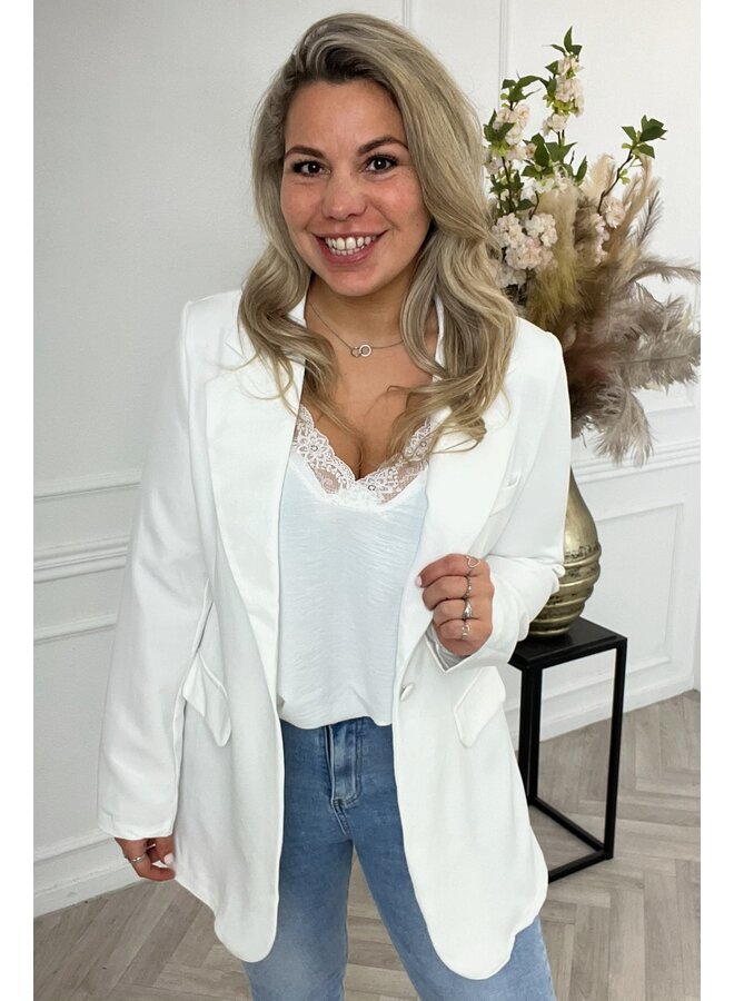 Curvy Sophie Blazer - White