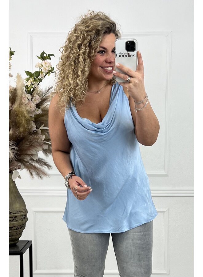 Curvy Classic Silky Top - Sky blue