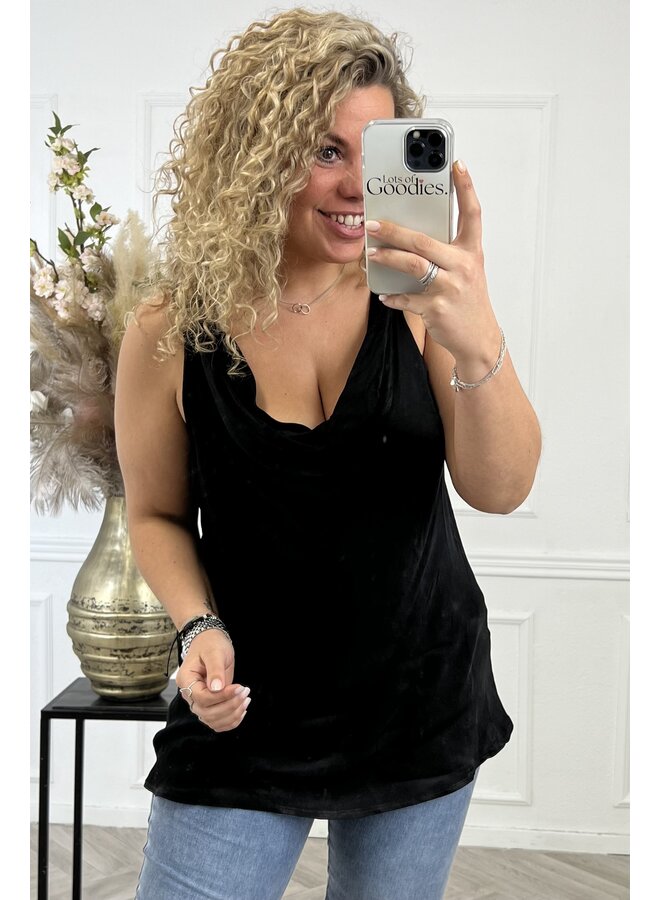 Curvy Classic Silky Top - Black