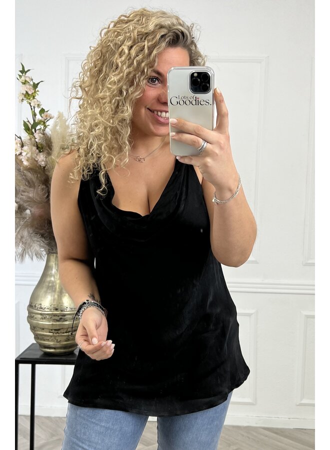 Curvy Classic Silky Top - Black