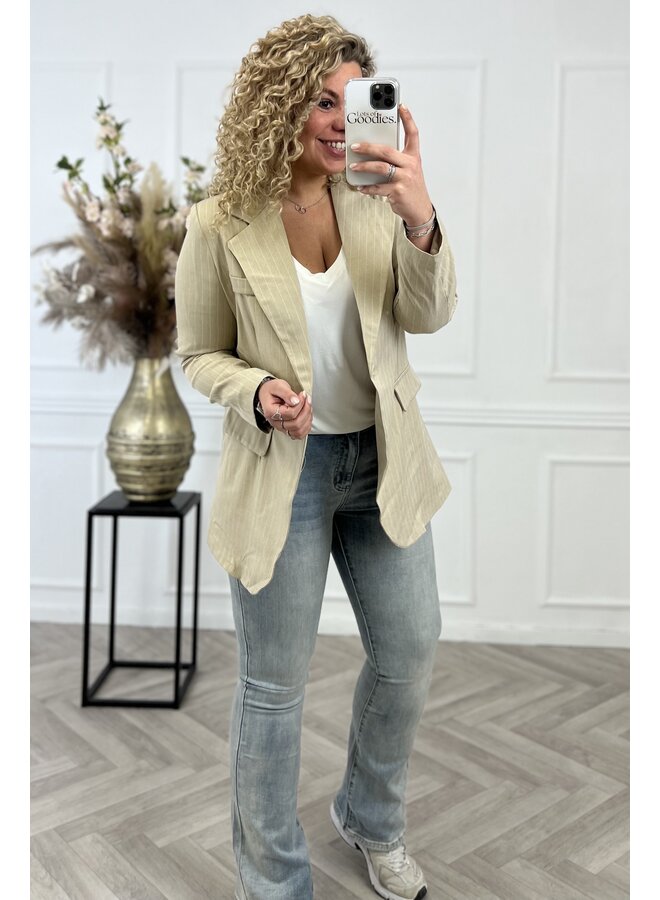 Curvy Lucy Striped Blazer - Beige/White