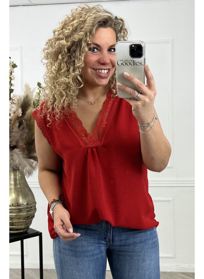 Curvy Malibu Lace Top - Red