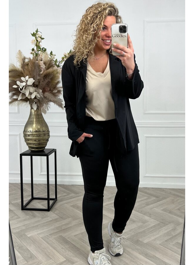 Curvy Travel Blazer - Black