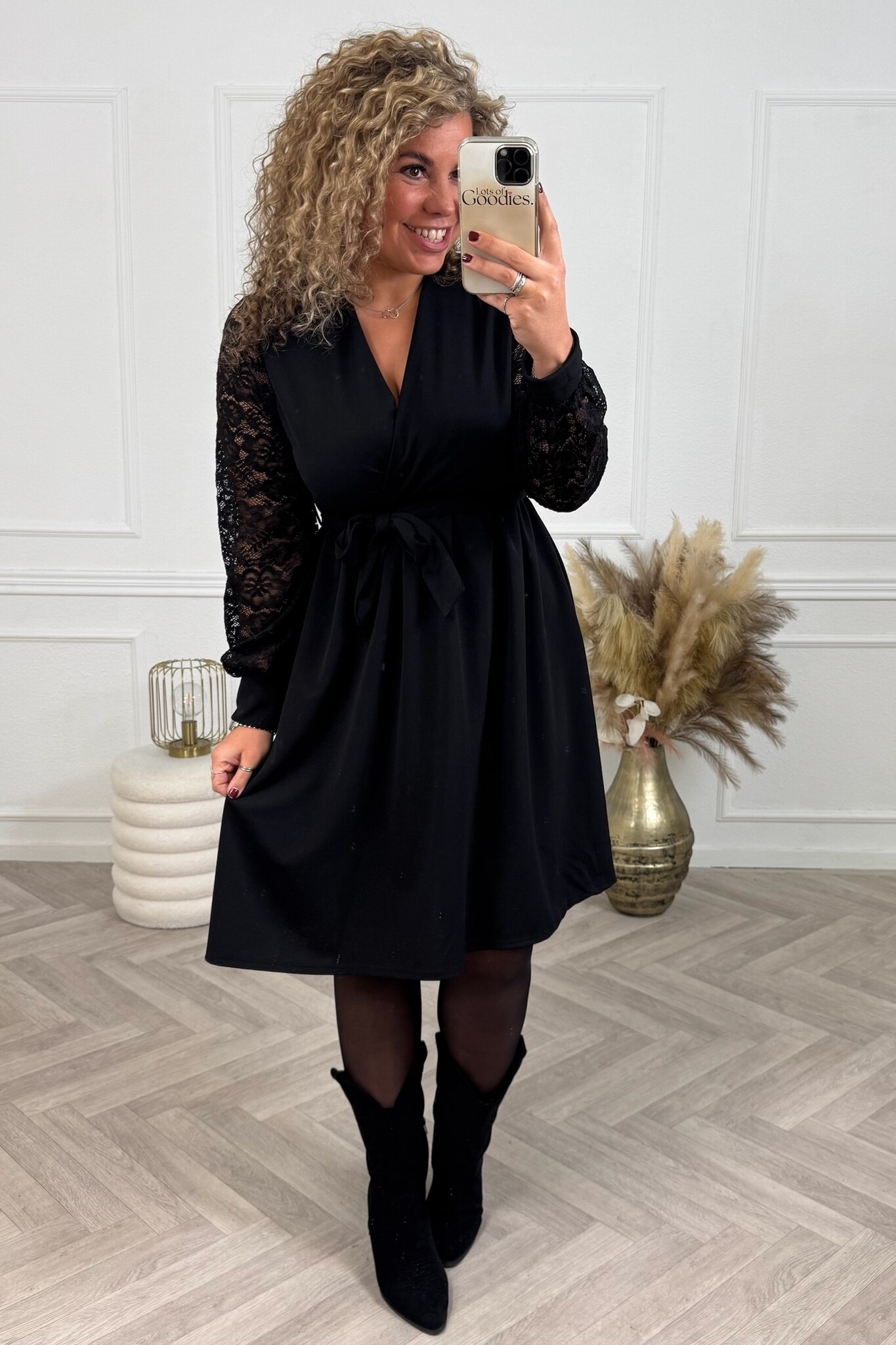 Straight Lace Sleeves Dress - Black