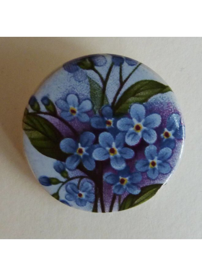 Round forget me not brooch