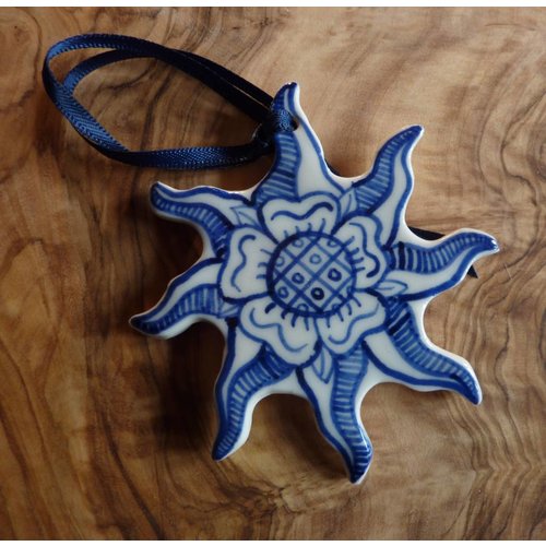 Pretender To The Throne Sol en Splendor Ceramic Decoration 057 Pretender To The Throne Sol en Splendor Ceramic Decoration 057