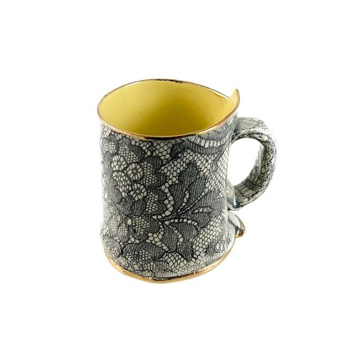 Vanessa Conyers Lustre Taza de Lustre amarilla de encaje Vanessa Conyers Lustre Taza de Lustre amarilla de encaje