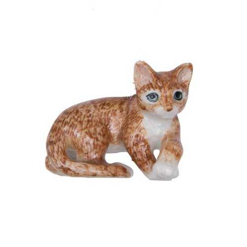 And Mary Lying ginger cat hand painted porcelain And Mary Lying ginger cat hand painted porcelain