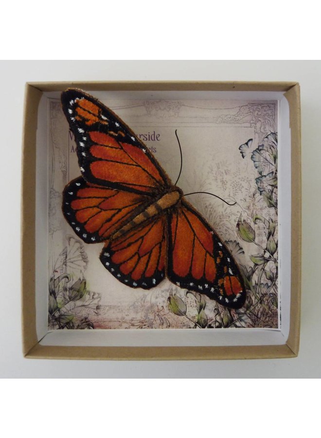 Broche brodée papillon monarque en voie de disparition