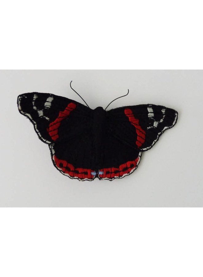 Broche brodée papillon amiral rouge britannique