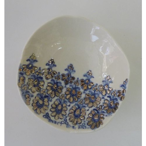 Martha's Grandad Blue Lace bowl with platinum lustre Martha's Grandad Blue Lace bowl with platinum lustre