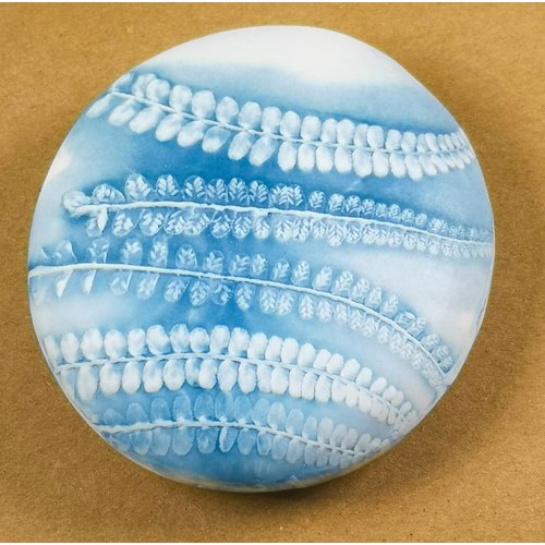 Clare Mahoney Hand Made Porcelain textured touchstone 017 Clare Mahoney Hand Made Porcelain textured touchstone 017