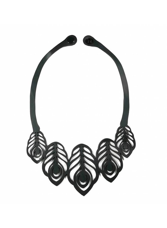 Halsband av påfågelgummi 31