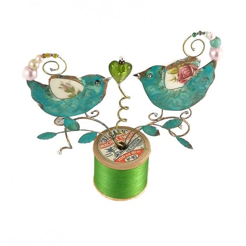 Beastie Assemblage Lovebirds auf Cotton Reel Assemblage 024 Beastie Assemblage Lovebirds auf Cotton Reel Assemblage 024