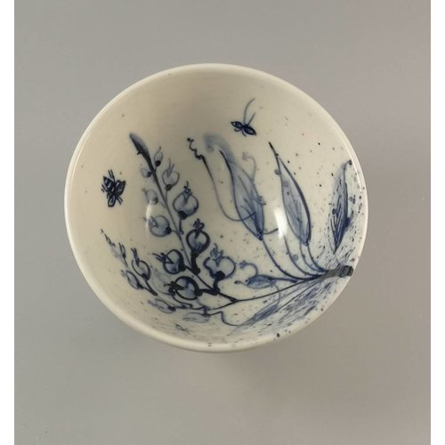 Mia Sarosi Garden bees Tiny porcelain hand painted bowl 009 Mia Sarosi Garden bees Tiny porcelain hand painted bowl 009