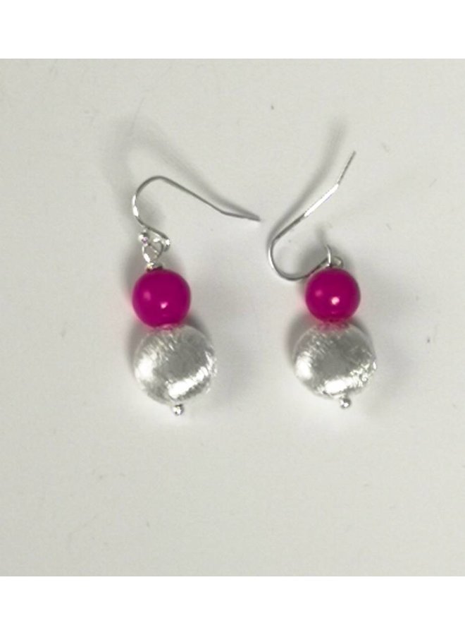 Silver and fuchsia drop earring  041