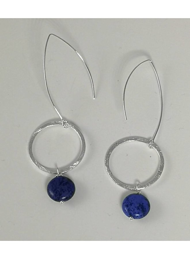 Silver hoop and navy howlite long drop earring 051