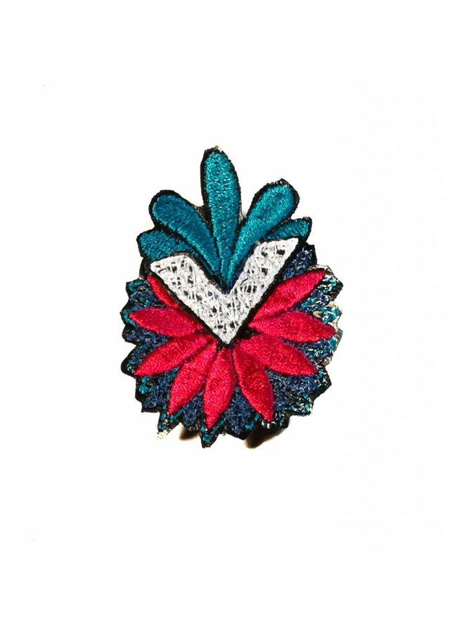 Arrow Flower broche bordado multi en caja 018