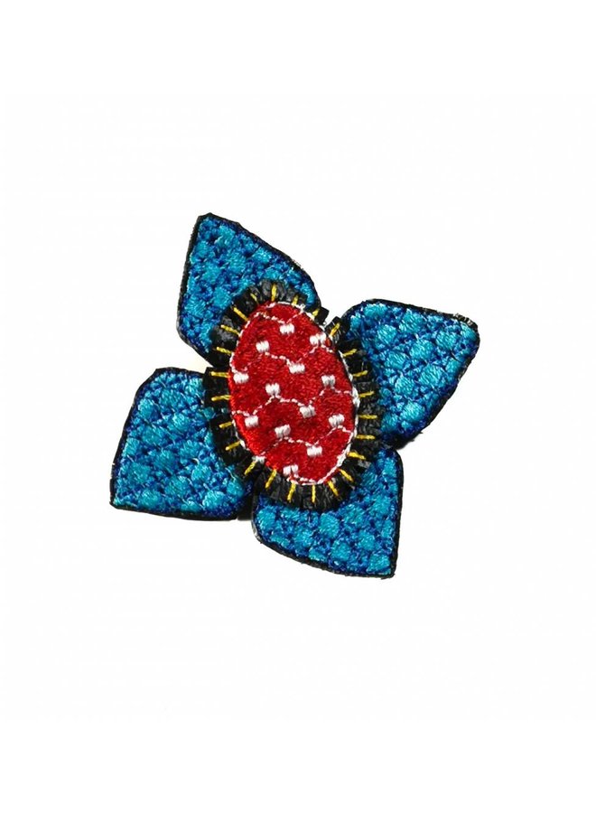 Ikat lt. blue flower embroidered brooch boxed 010