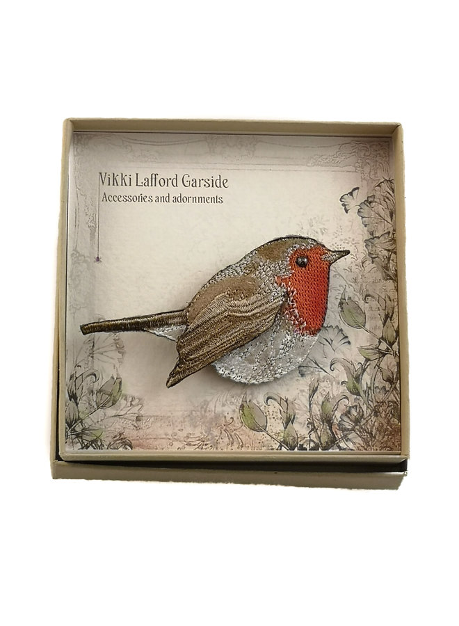 Robin  Embroidered boxed Brooch 059