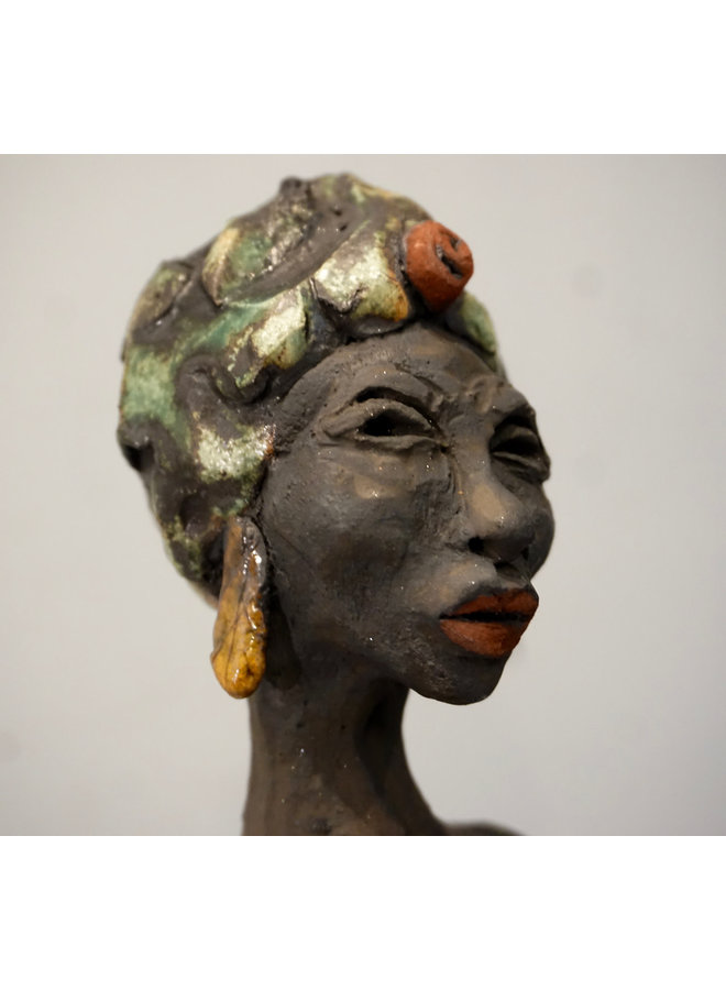 African Lady stoneware 01