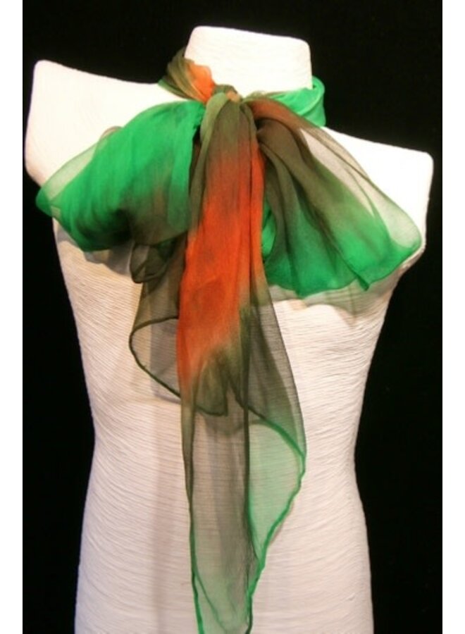 Pañuelo de seda Gossamer largo de Woodland en caja 93