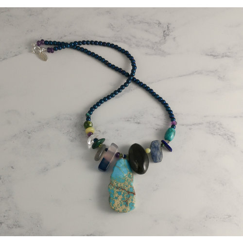 Katherine Bree Amulett Lapis und Türkis Halskette 41 Katherine Bree Amulett Lapis und Türkis Halskette 41