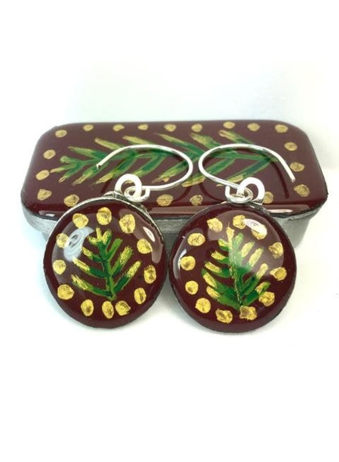 Pendientes Woodland Burbundy sixpence en Tiny Tin 42