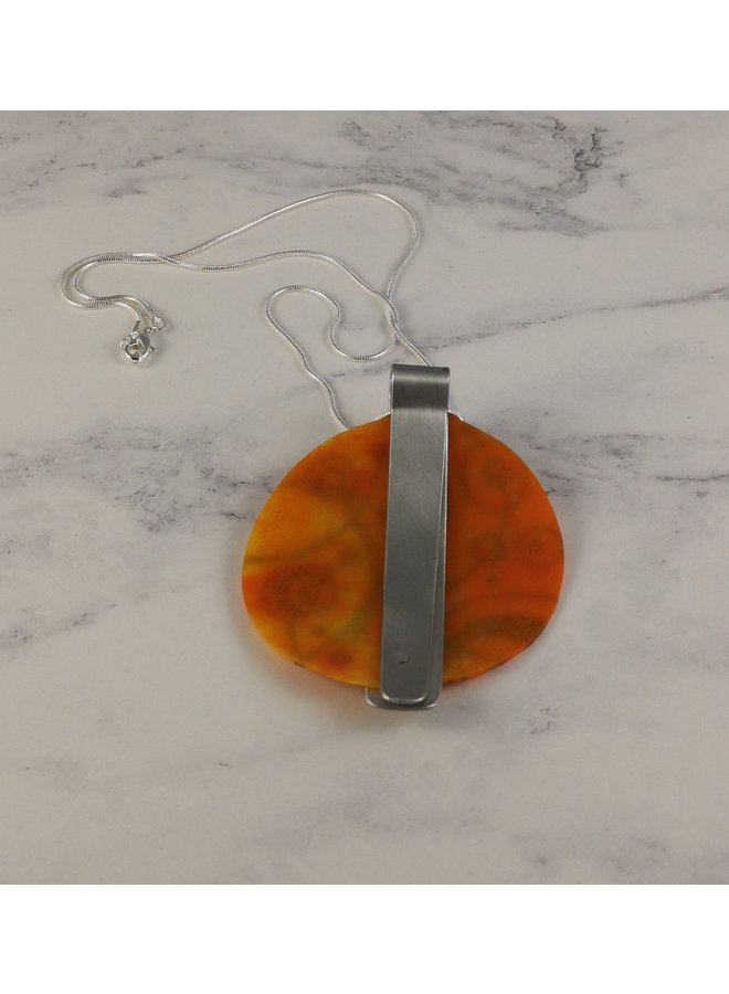 Miro Anhänger aus recyceltem Kunststoff / Aluminium orange 19