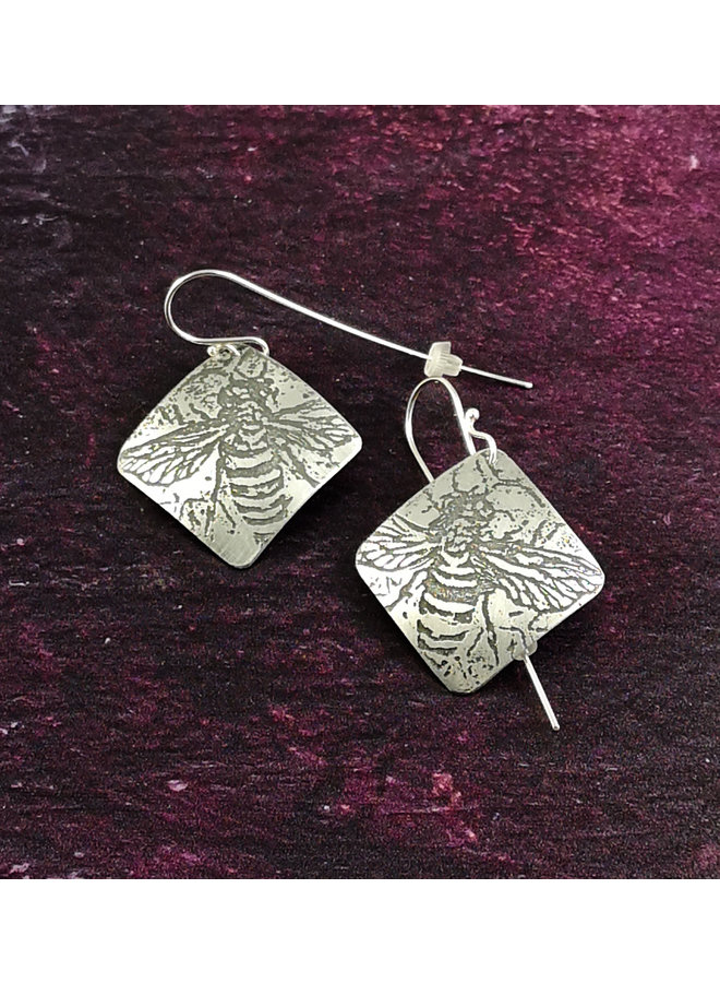 Bee metal light square long hook earrings 52