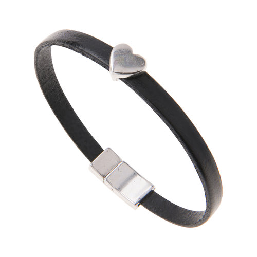 Carrie Elspeth Schwarzes Kunstleder-Herz-Charm-Armband Carrie Elspeth Schwarzes Kunstleder-Herz-Charm-Armband