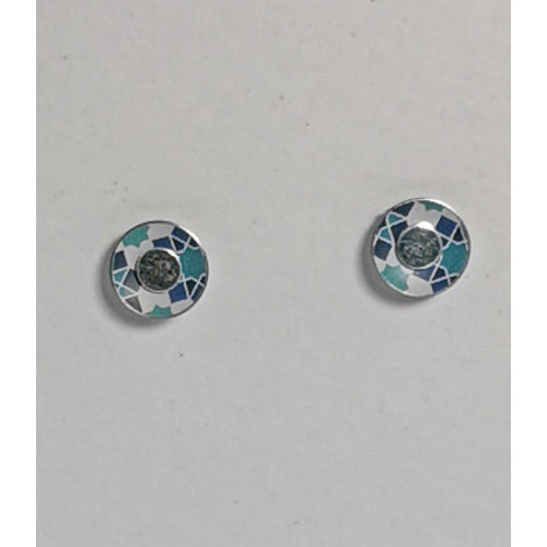 The Tinsmith Pendientes pequeños con estampado geométrico de blues y plata 16 The Tinsmith Pendientes pequeños con estampado geométrico de blues y plata 16